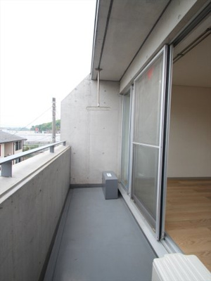 【バルコニー】 | ヴィラサンベール