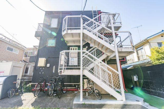 ラベ梅園　東京都清瀬市1棟投資マンション「満室稼働」「利回り10.02％」の外観