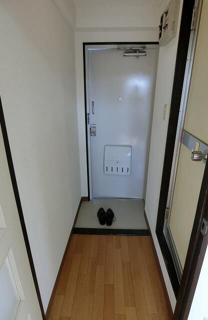 コートハウス双葉台の玄関