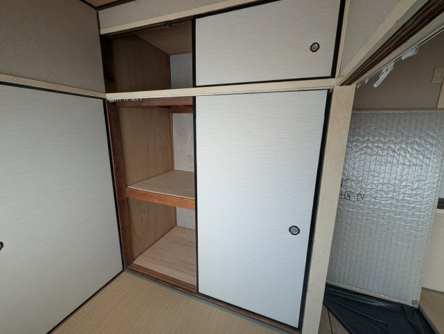 岡町北貸家の収納