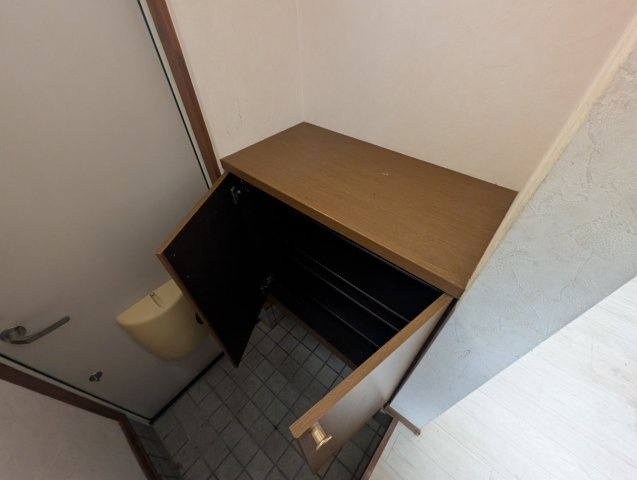 岡町北貸家の収納