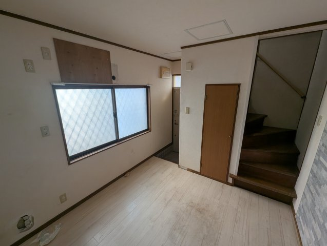 岡町北貸家の居間・リビング