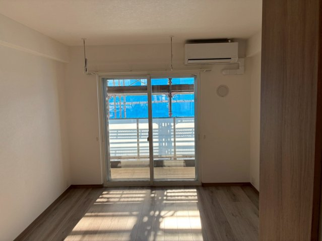 セントラル大町の居間・リビング