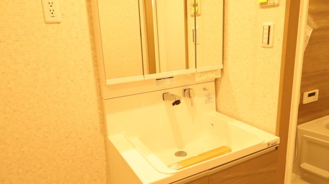 大町市大町の賃貸マンションの独立洗面台