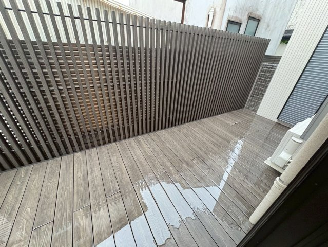 エアタワーＫＯＭＡＥのバルコニー
