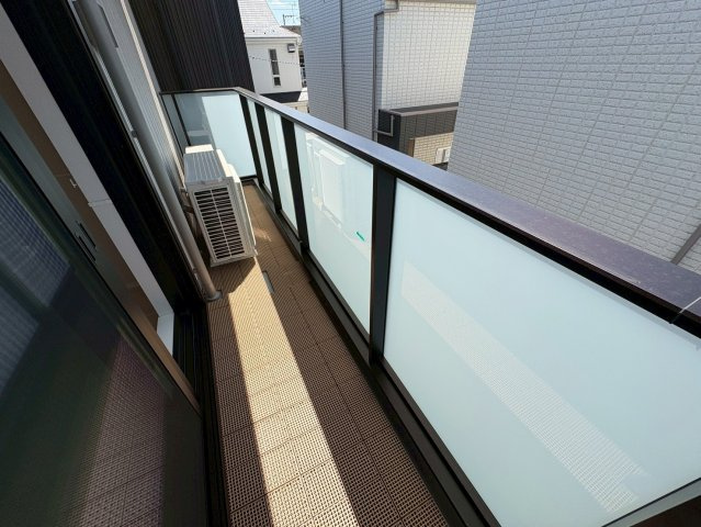 エアタワーＫＯＭＡＥのバルコニー