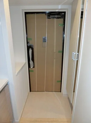 スプランディッドⅡの玄関