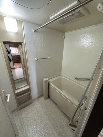 シティコーポ岩井通の浴室