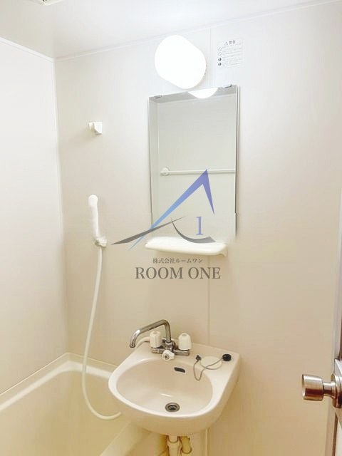 マ・メゾンの洗面所|洗面台です。