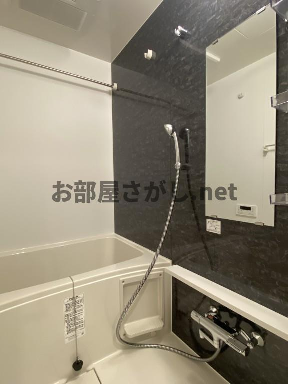 ROOTs Gyotokuの浴室