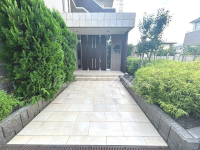 【エントランス】 | トトロ―ネ