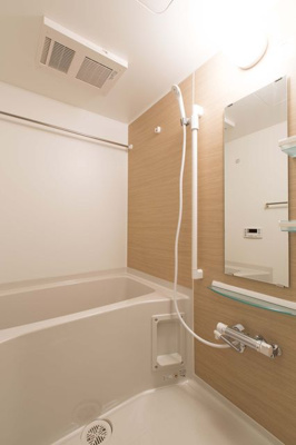 【浴室】 | トトロ―ネ | 清潔感のあるお風呂です♪