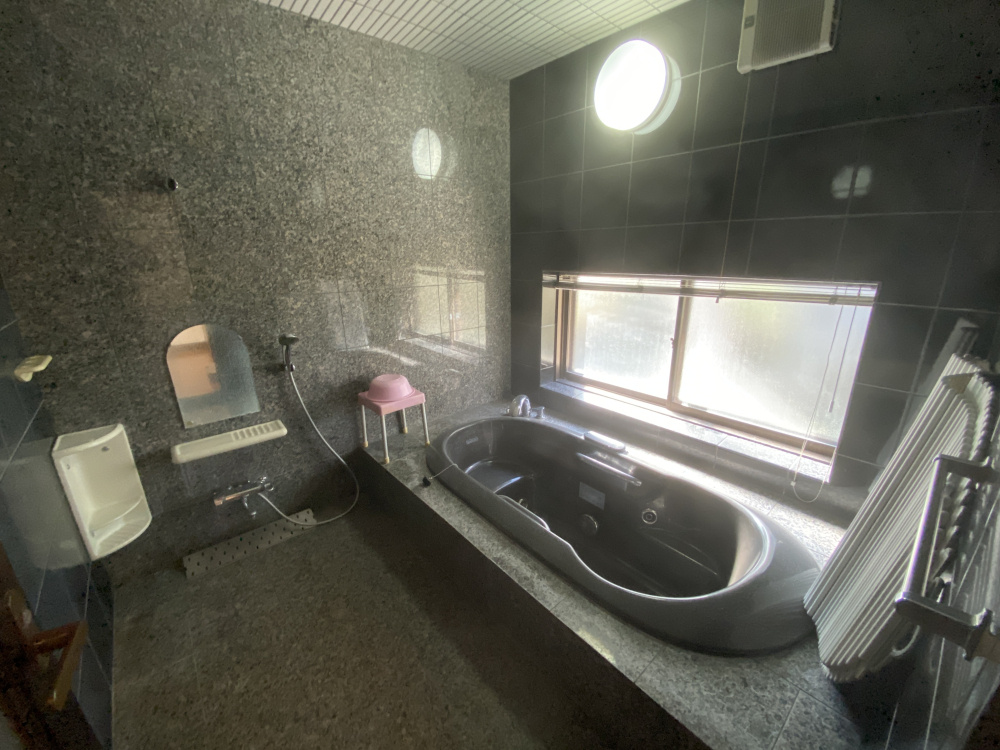 丹波市山南町山崎の中古一戸建の浴室|離れ