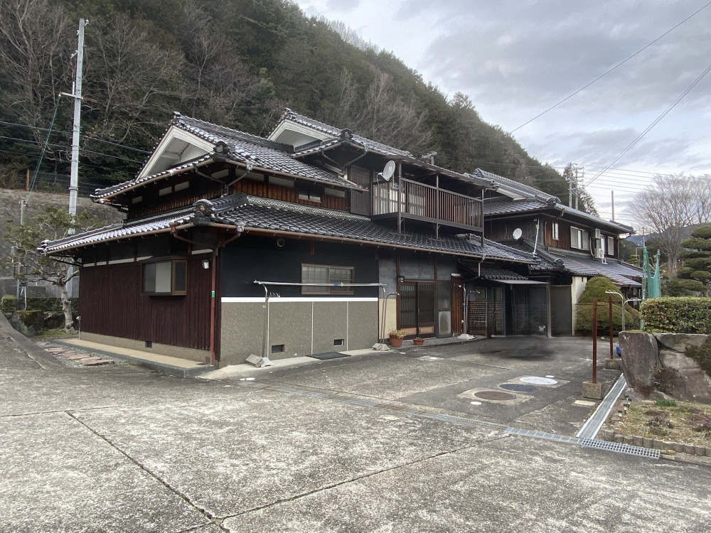 丹波市山南町山崎の中古一戸建の外観