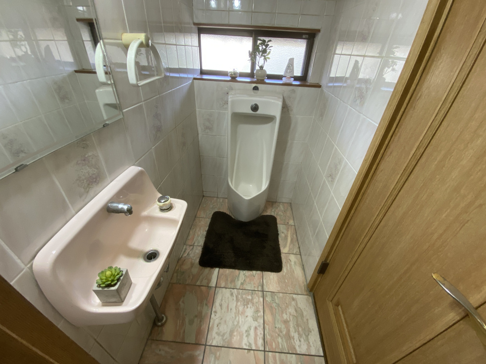 丹波市山南町山崎の中古一戸建のトイレ|小