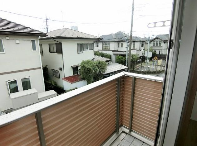 ラテルネ本八幡のバルコニー