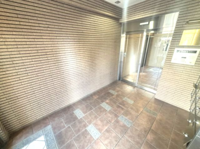 ウェルコート岡本のロビー