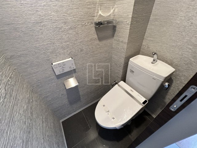 【トイレ】 | ファーストステージ京町堀レジデンス | ファーストステージ京町堀レジデンス　温水洗浄便座