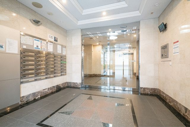 グリフィン横浜・ウエストフォルムのロビー