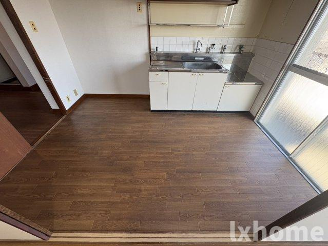 メゾン東茨木の居間・リビング