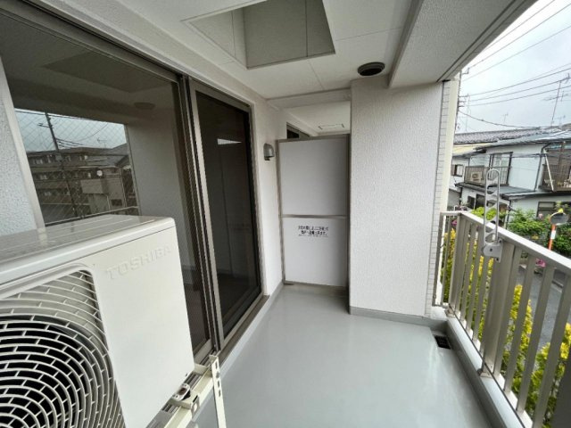 横浜市泉区中田北１丁目の賃貸マンションのバルコニー