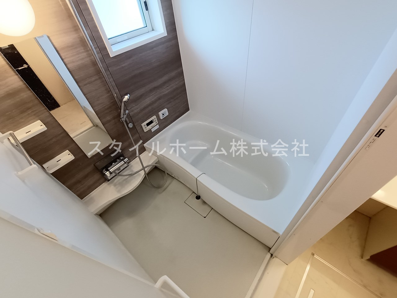 ランドサマービレッジB棟の浴室