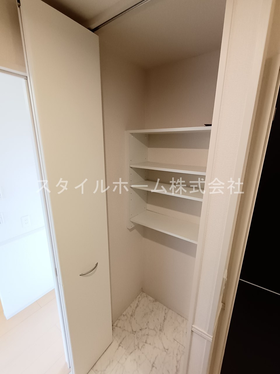 ランドサマービレッジB棟の収納