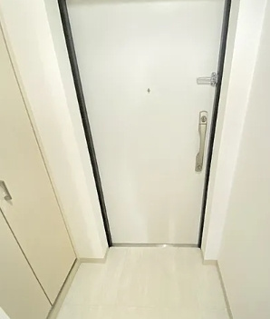 ラクラス新大阪の玄関