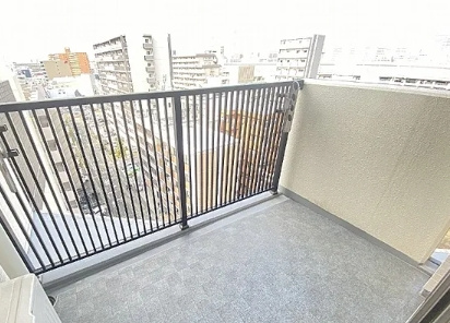 ラクラス新大阪のバルコニー