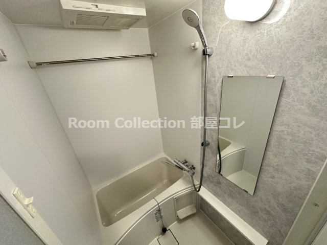 エスプレイス名古屋神宮前の浴室|同シリーズイメージ写真
反転色違い
現況と異なる場合現況優先