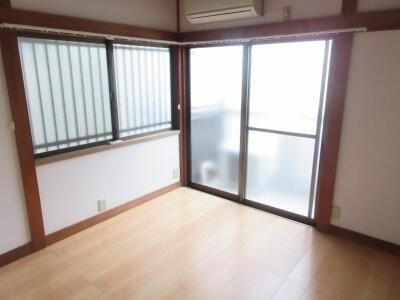 ウェル田園調布の居間・リビング