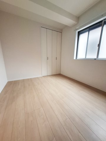 山口町上山口2丁目戸建　の洋室