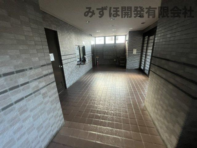 山形市松波4丁目8-17　ネオハイツ松波のエントランス