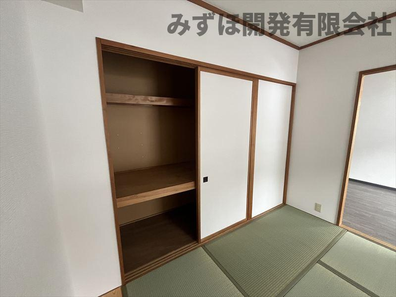 山形市松波4丁目8-17　ネオハイツ松波の和室|押入もございます。