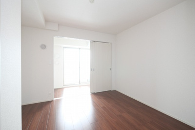 【洋室】 | リアライズ鶴橋東Ⅱ | 広々とした洋室です