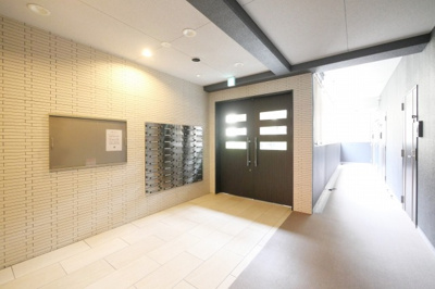 【エントランス】 | リアライズ鶴橋東Ⅱ | 落ち着いたエントランスです