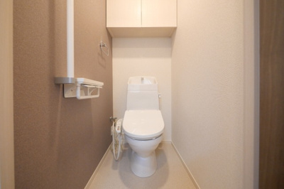 【トイレ】 | リアライズ鶴橋東Ⅱ | 落ち着いた色調のトイレです