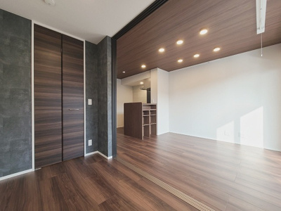 【内装】 | 西津田sign