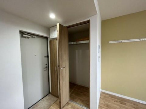 ガーデンパレス幕張本郷の玄関