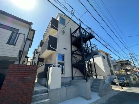 ガーデンパレス幕張本郷の外観