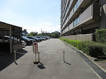 パームズコート茨木パークホームズの駐車場