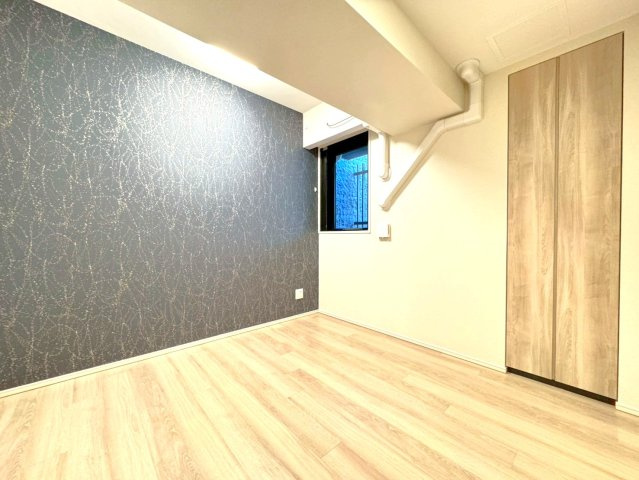 ◆京阪鴨東線「神宮丸太町」駅徒歩９分◆築浅３LDK角住戸◆ペット飼育可能◆ローレルコート京都御所東の洋室|洋室