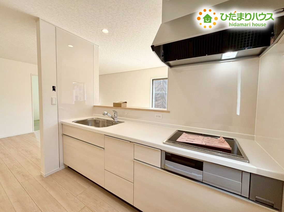 本庄市小島　第5　新築一戸建て　クレイドルガーデン　02のキッチン