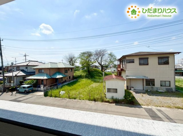 本庄市小島　第5　新築一戸建て　クレイドルガーデン　02の展望|バルコニーからのどかな景色が見渡せる、開放感のある眺望です!周囲に高い建物が遮っていないため、気持ちの良い青空が広がり、毎朝外の空気を吸ってリフレッシュしながら一日をスタートさせることができます♪