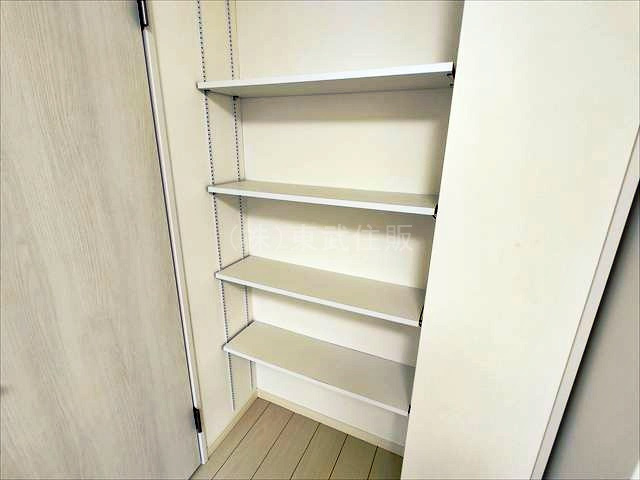 【内装】 | ダイアパレス志木５ | 北西側6.7帖洋室の収納です