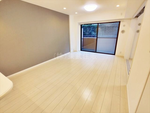 【居間・リビング】 | ダイアパレス志木５ | 広々としたリビングダイニングです