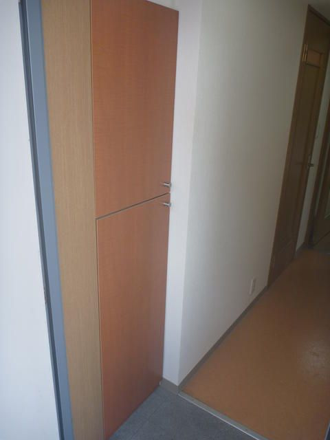 ブランシュ・マツダの玄関