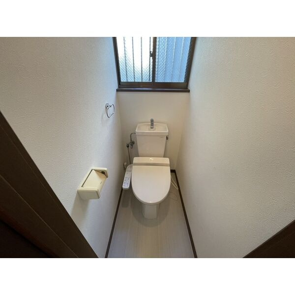 魚崎中町3丁目貸家のトイレ