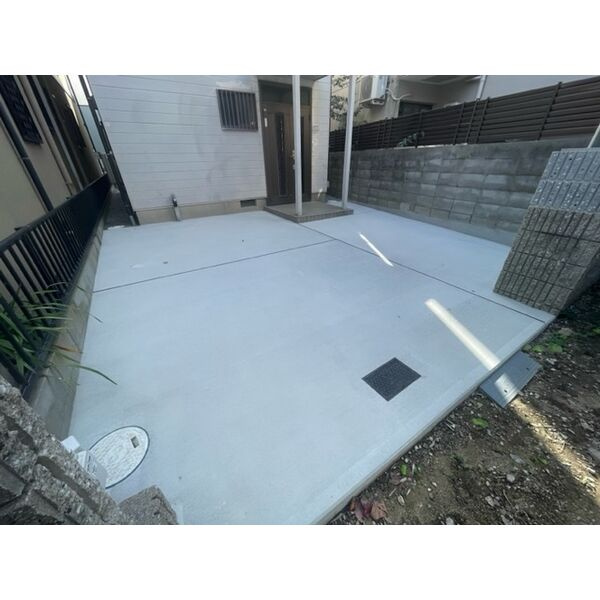 魚崎中町3丁目貸家の駐車場