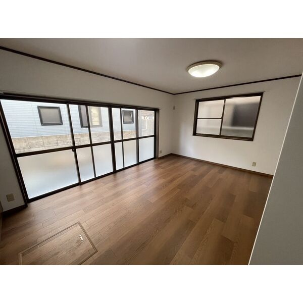 魚崎中町3丁目貸家の居間・リビング